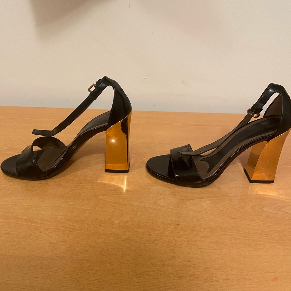 Authentic MARNI Black Patent Leather Strappy Gold Block Heel Sandals MSRP $1080